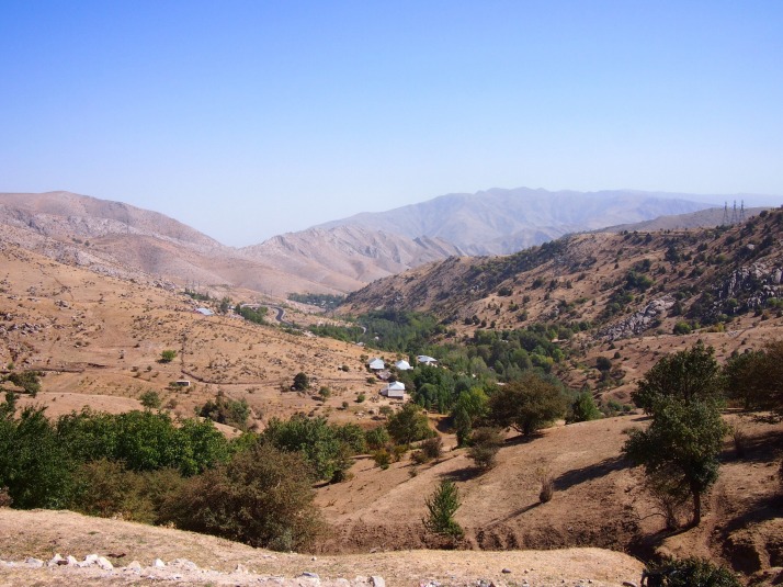 Mountain pass between Samarkand and Shakhrisabz