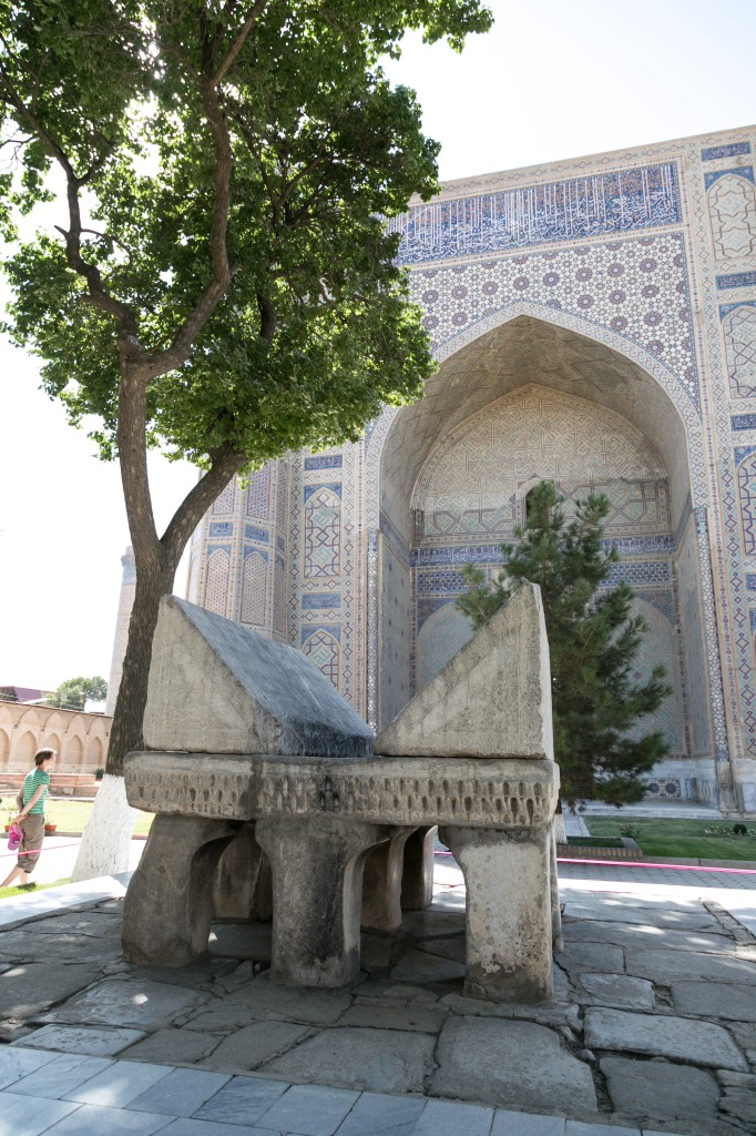 Bibi Khanym Mosque stone Quran stand