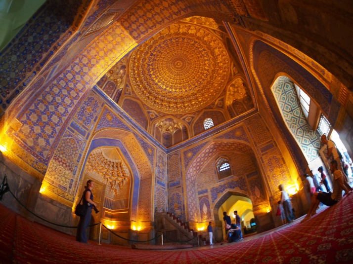 Inside Tilla-Kari Medressa Mosque