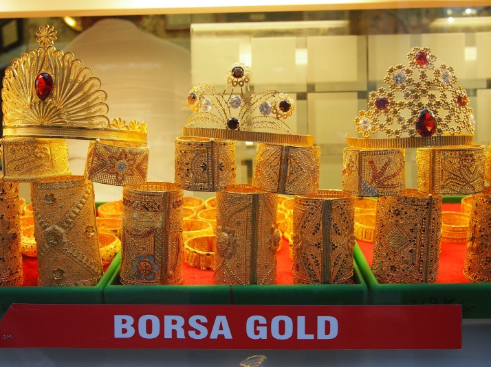 Gold shop window display