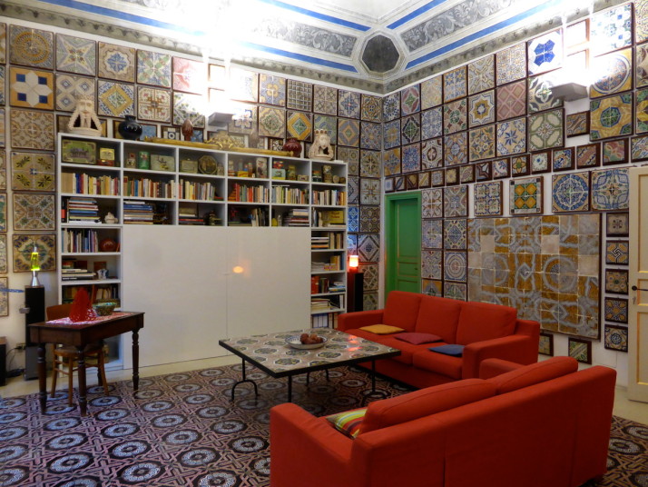 Living room, Stanze al Genio tile museum, Palermo, Sicily