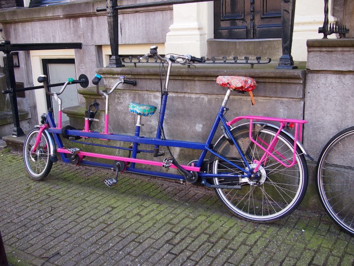 Three-seat tandem