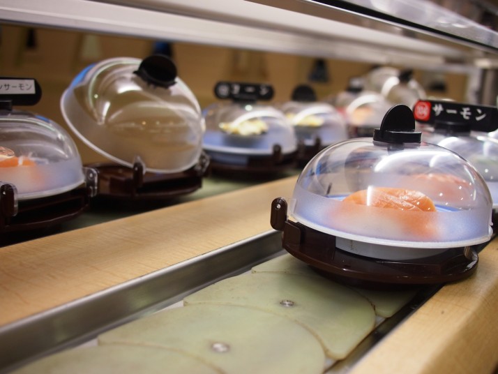 Sushi conveyor belt