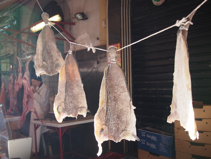 Drying salt cod
