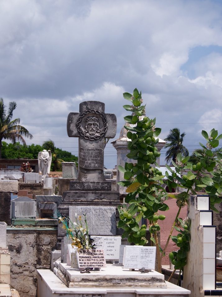 Camagüey cemetery grave