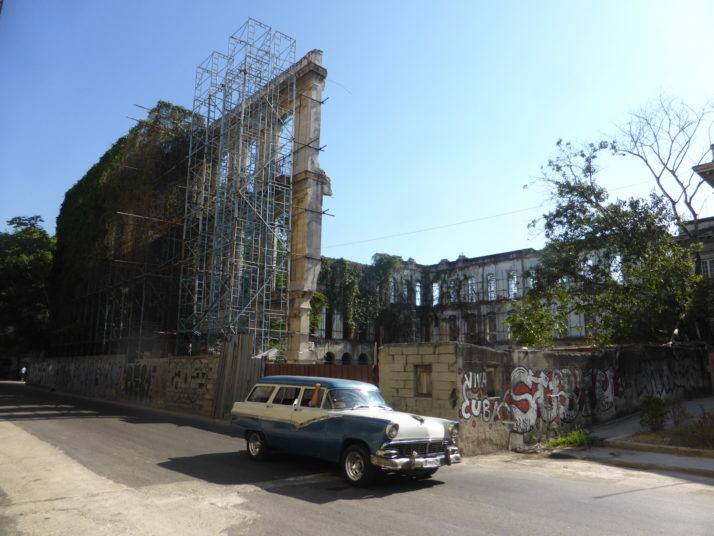 Crumbling facade, Havana, Cuba